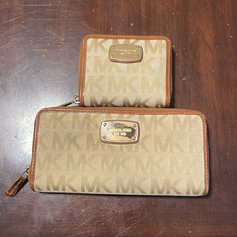 Michael Kors Jet Set wallet set